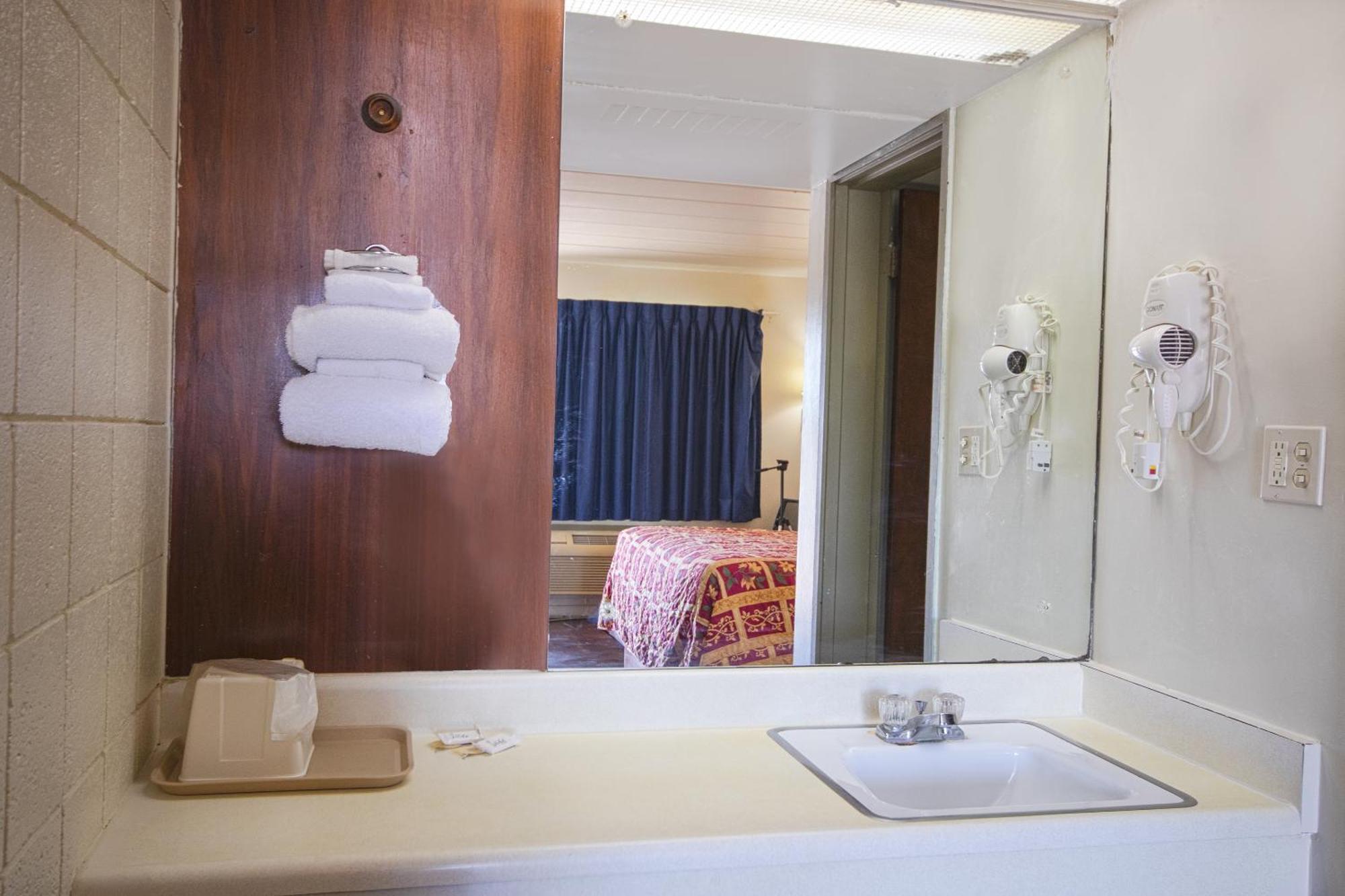 Centralia Motel Near Downtown By Oyo Dış mekan fotoğraf