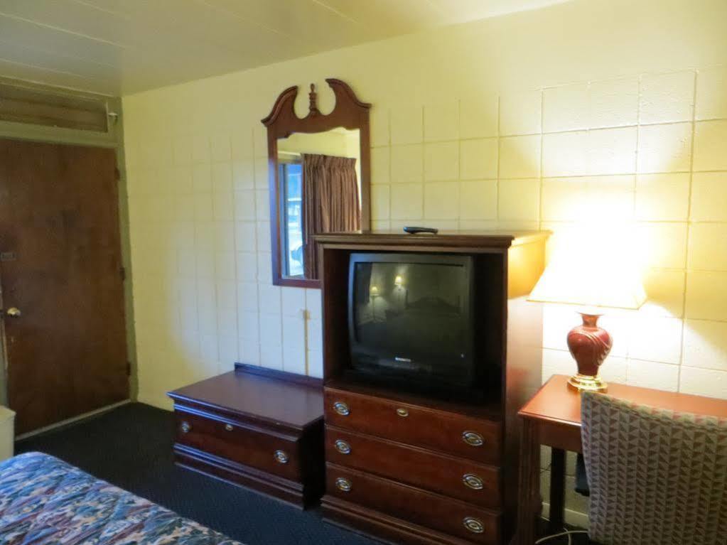 Centralia Motel Near Downtown By Oyo Dış mekan fotoğraf